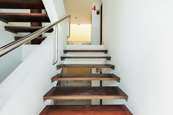 Staircase - OYO 605 Lake View Phuket Place (Ratsada)