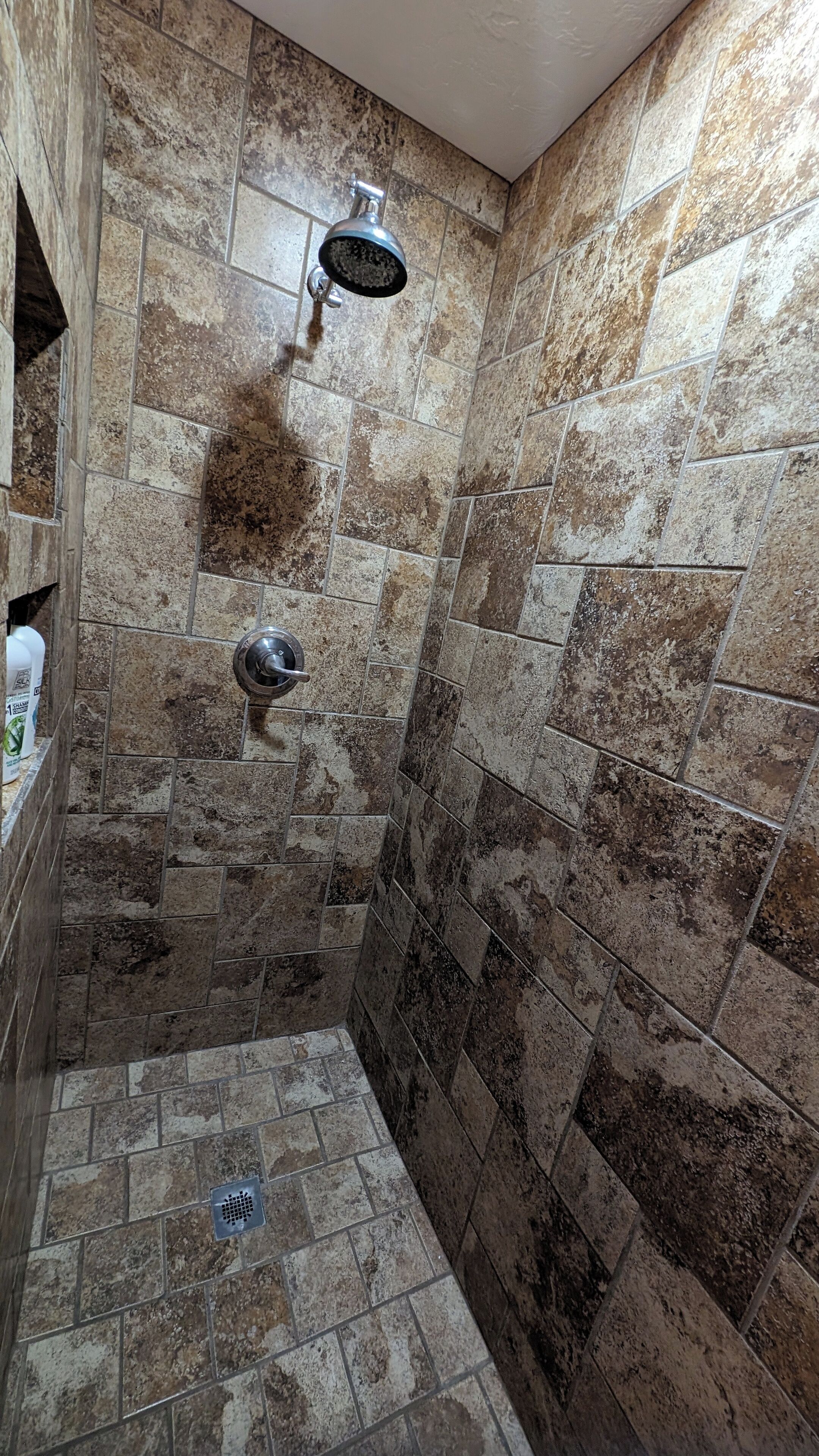 Combined shower/bathtub, hair dryer, towels, soap