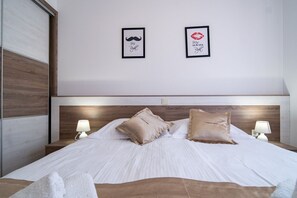 In-room safe, free WiFi, bed sheets - Apartment in Lopar with Balcony, Air condition, WIFI, Washing machine (4885-3) (Lopar)