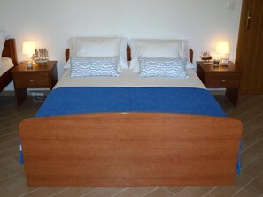 4 chambres, fer et planche à repasser, Wi-Fi gratuit, draps fournis