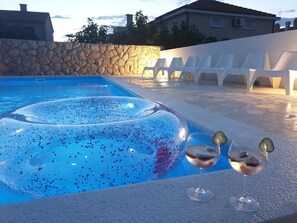 Opvarmet pool
