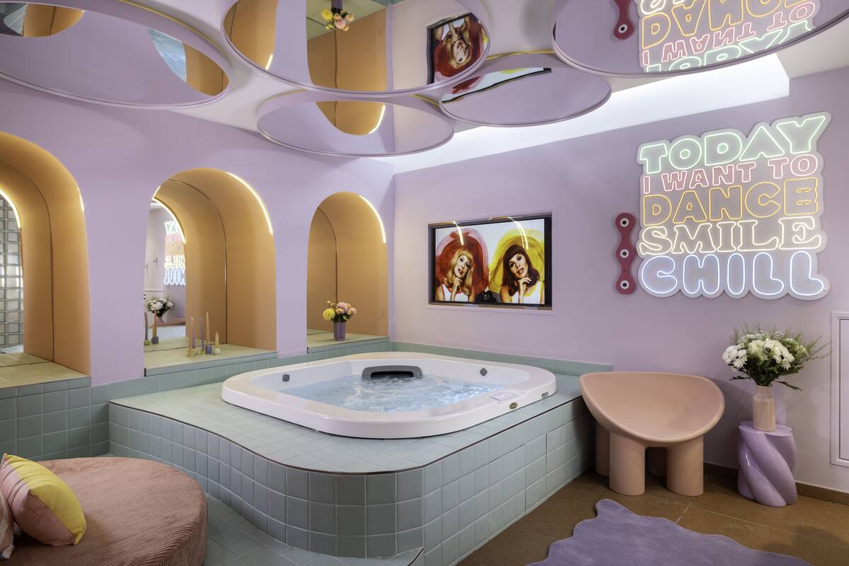Double Room with Spa Bath Access 1 hour | Premium bedding, pillowtop beds, minibar, in-room safe