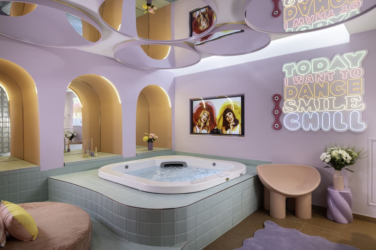 Double Room with Spa Bath Access 1 hour | 1 bilik tidur, peralatan tempat tidur premium, tilam berlapik, bar mini