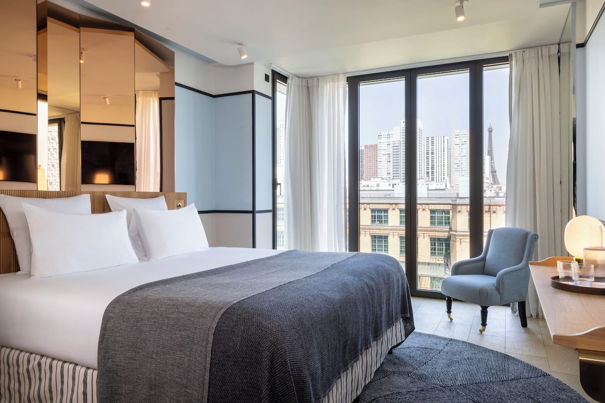 Deluxe Double Room (Bleue vue Tour Eiffel) | 1 bilik tidur, peralatan tempat tidur premium, tilam berlapik, bar mini