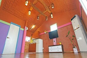 Phòng (MudTwo room) | Trang trí khác biệt, trang bị nội thất với thiết kế riêng biệt 