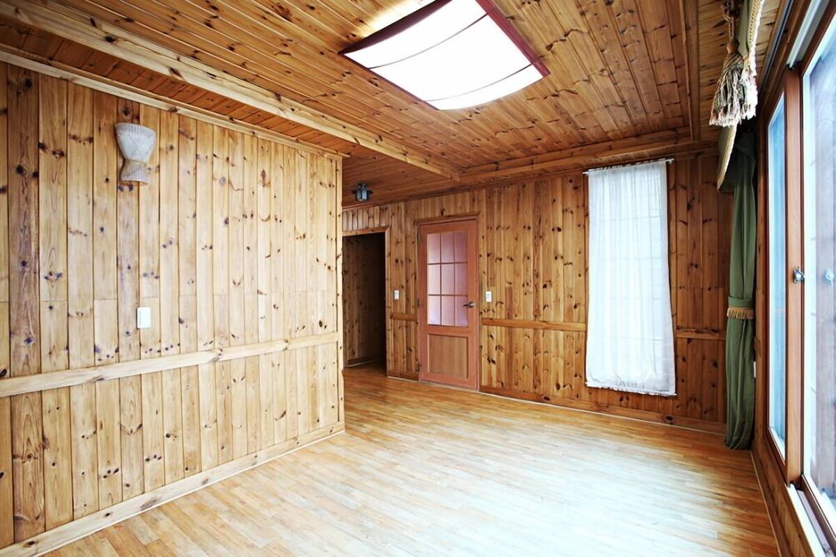 Individually decorated, individually furnished