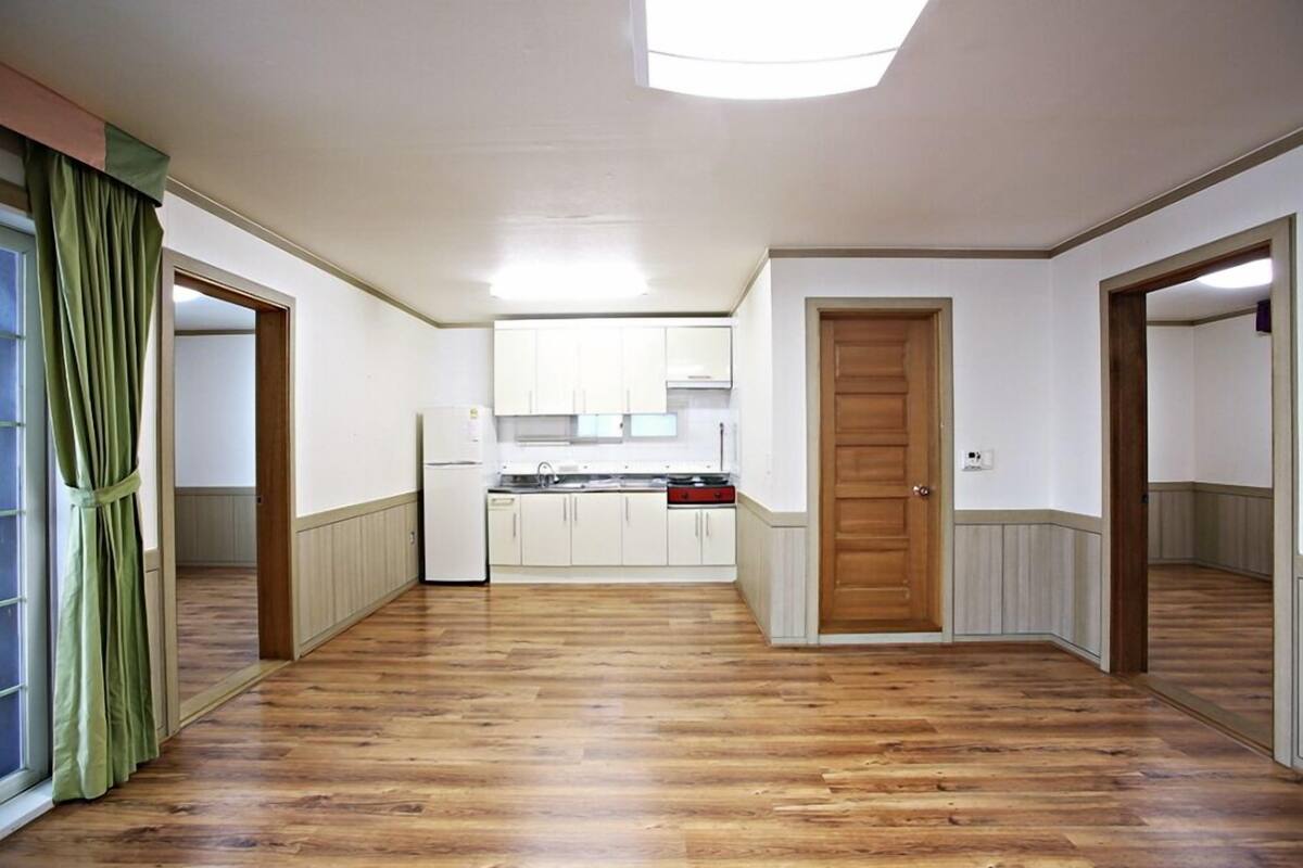 Room (Group room) | Individually decorated, individually furnished