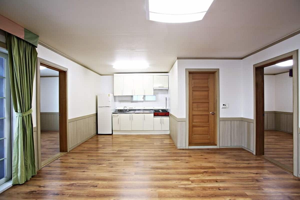 Kamar (Group room) | Didekorasi berbeda-beda dan dilengkapi dengan perabotan berbeda-beda