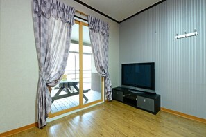 Room (Annex104)