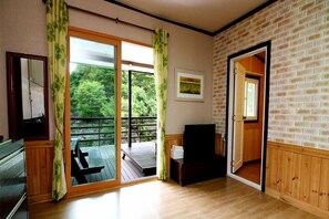 Room (Annex106)