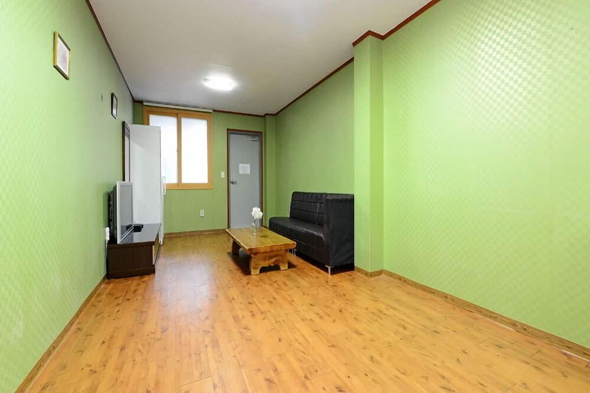 Room (Main building2)