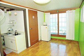 Room (Silver room)