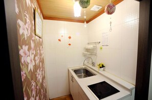 Room (Silver room)