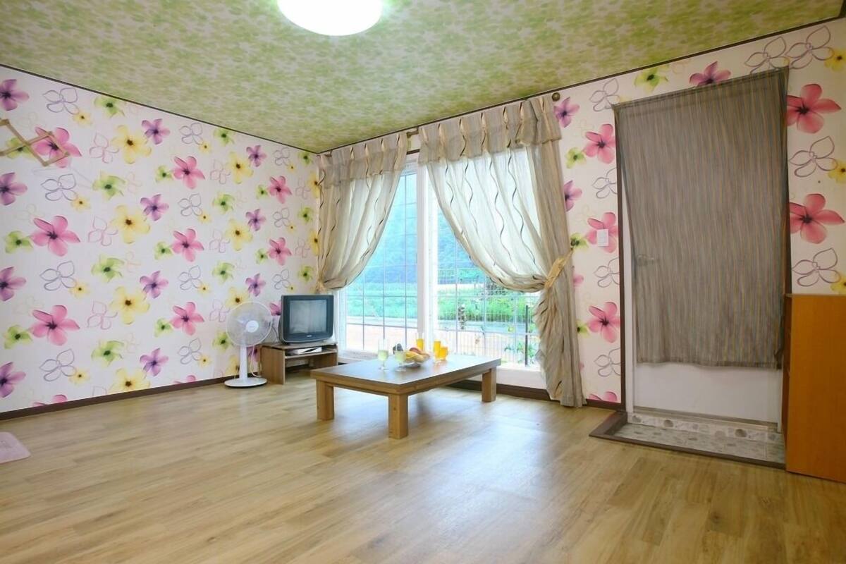 Chambre (Apricot)