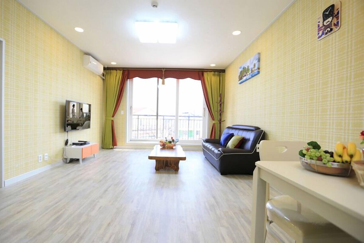 룸 (202(Two room+bed))
