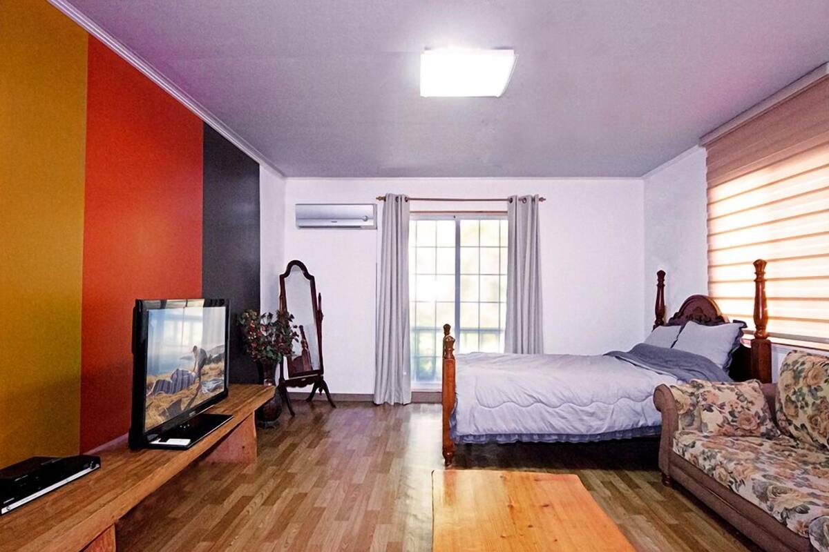 Room (Haeoreum Dal)