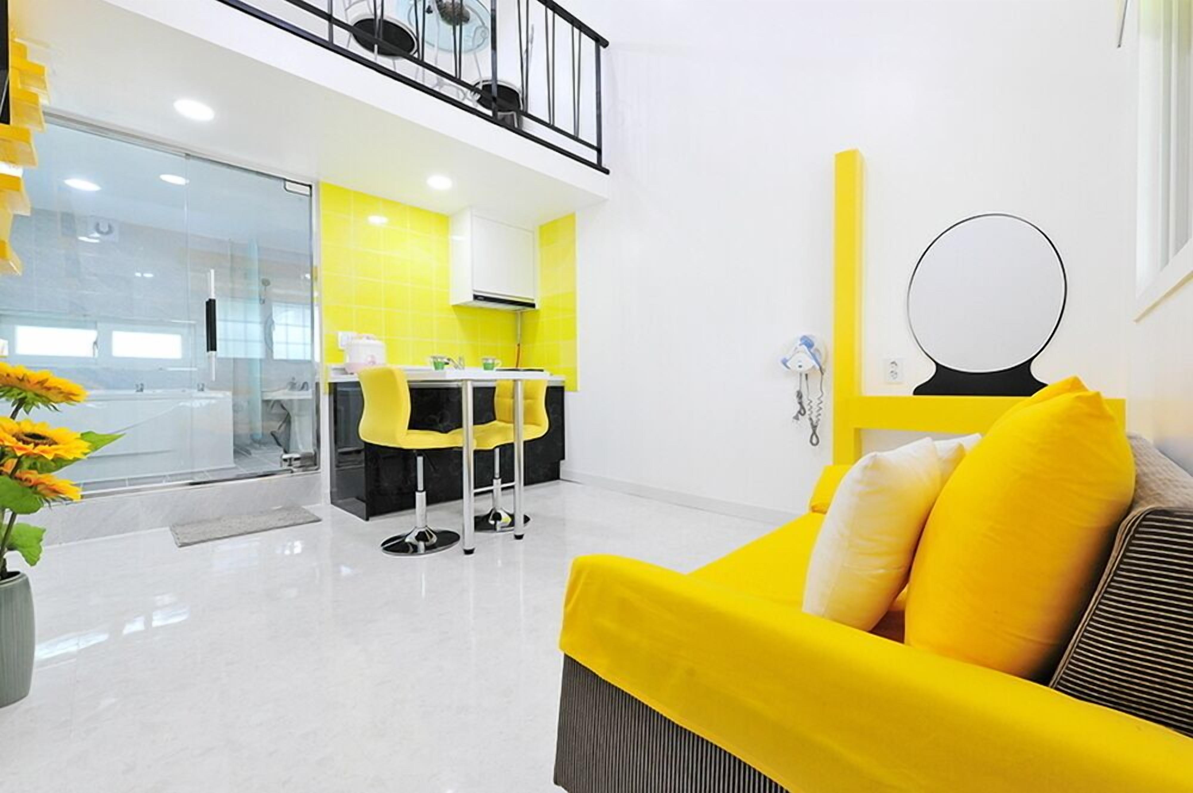 Room (New building 201)