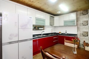 Room (Villa house)