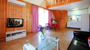 Living room - Large Garden (Gapyeong)