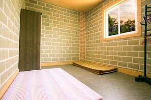 Room (Family 1)