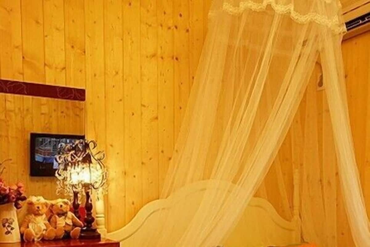 Room (Santos) | Individually decorated, individually furnished