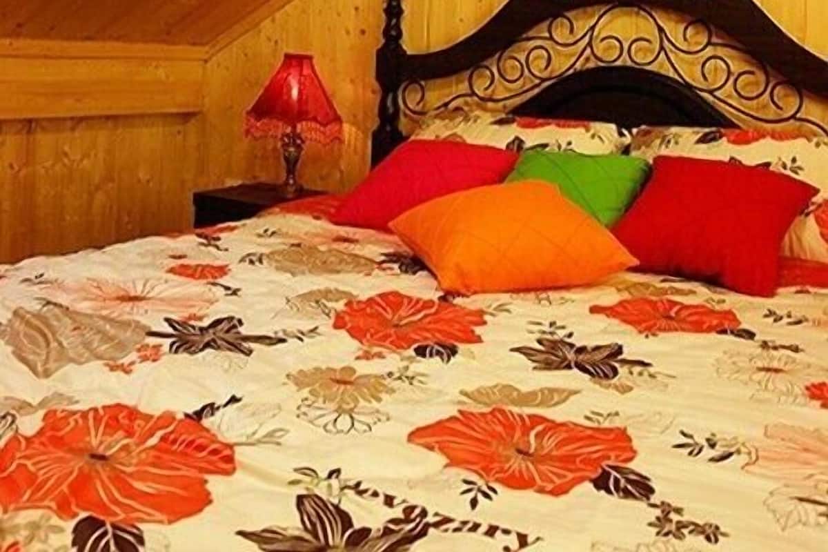 Room (Macchiat) | Individually decorated, individually furnished