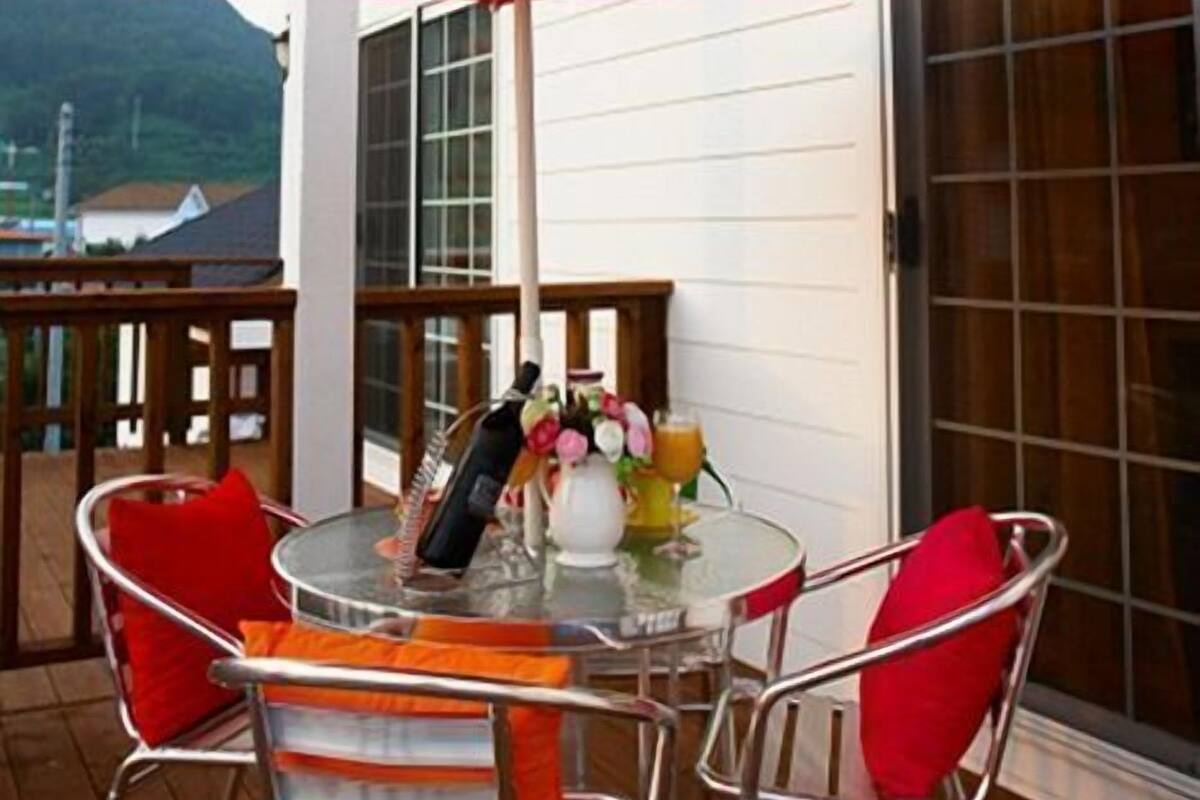 Individually decorated, individually furnished