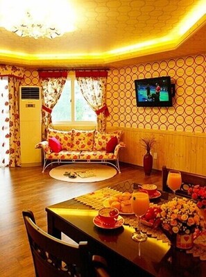 Zimmer (Blue mountain) | Individuell dekoriert, individuell eingerichtet