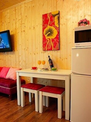 Room (Santos) | Individually decorated, individually furnished - Sea Travel (Buan)
