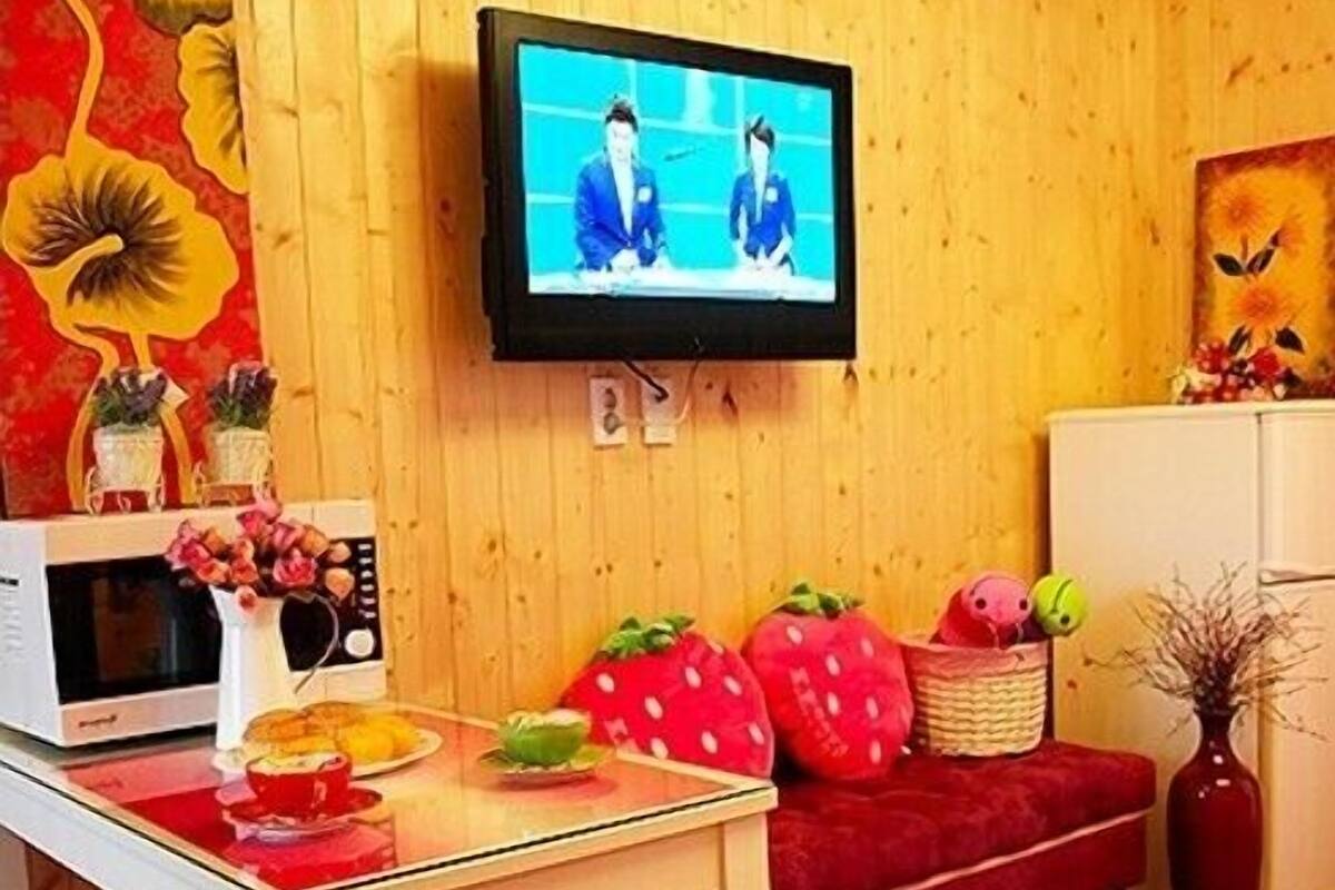 Room (Gelato) | Individually decorated, individually furnished