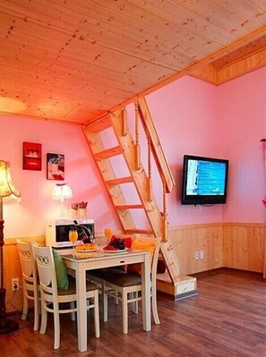 Room (Espresso) | Individually decorated, individually furnished - Sea Travel (Buan)