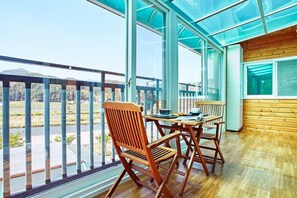 Zimmer (Family Room 2)