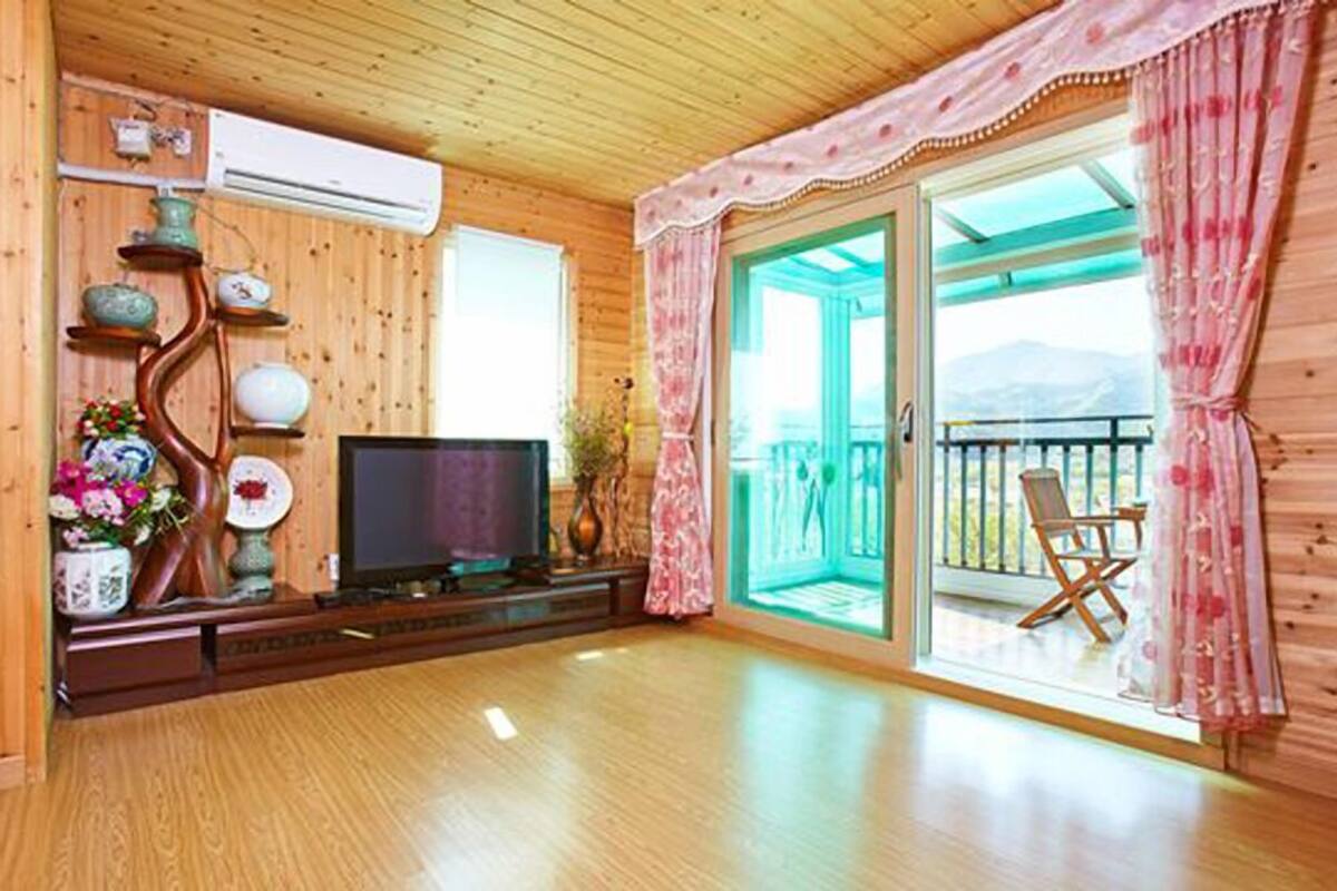 Habitación (Family Room 2)