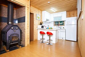 Room (Family Room 1)