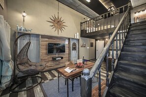 Room (A202 Apollo) - Pandora"s box (Seongju)