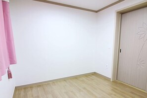 Room (Happy) - Healing House (Gapyeong)