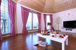 Zimmer (A Block 201)