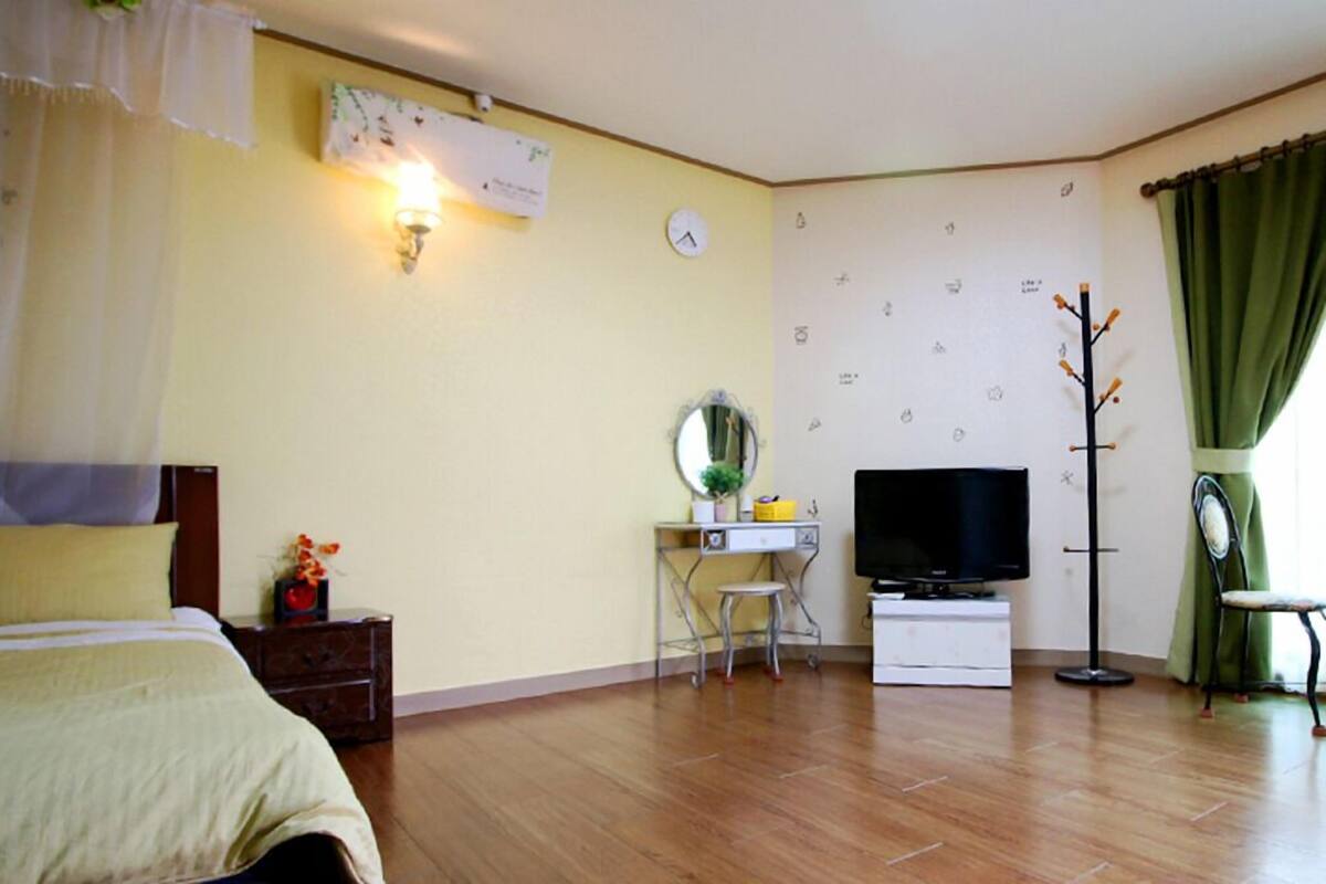 Habitación (A Block 105)