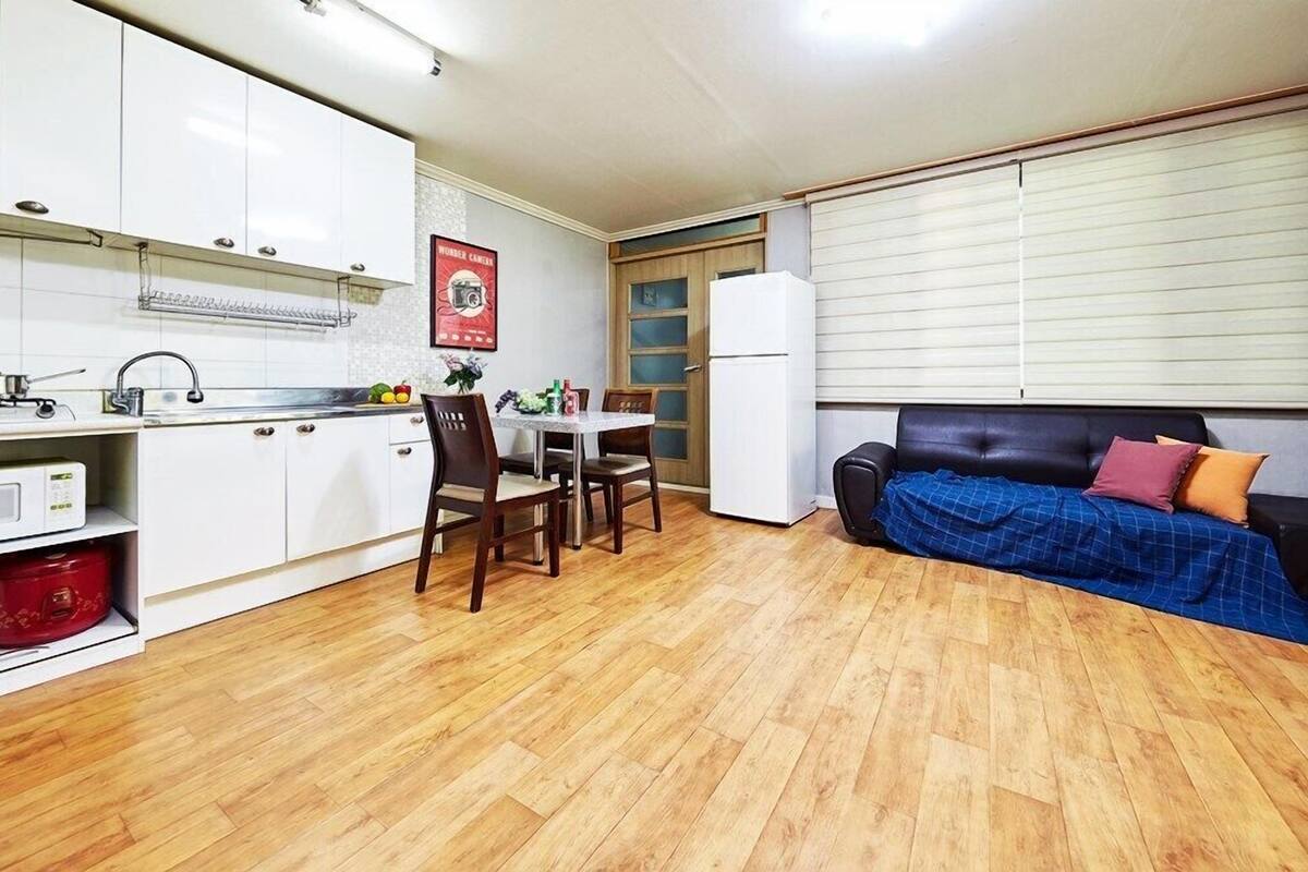 Room (The scent of spring watar)