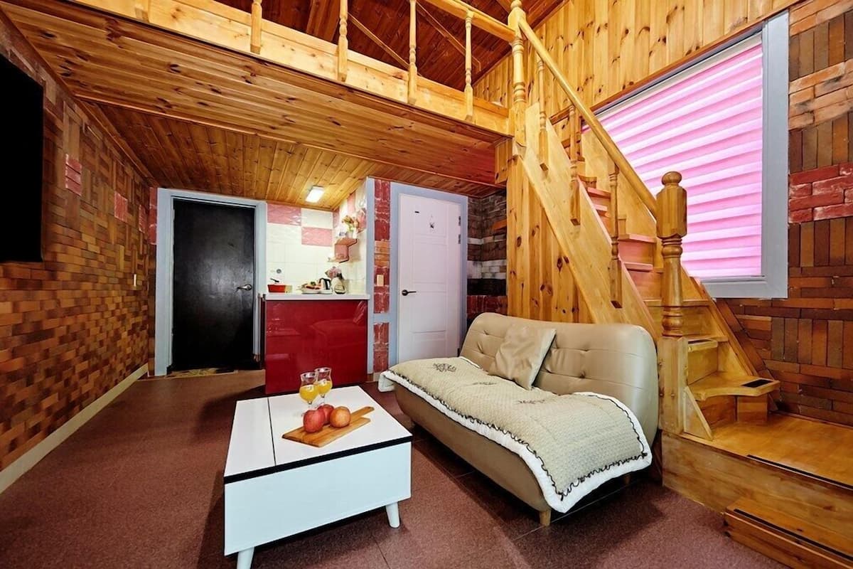 Room (Harmony)
