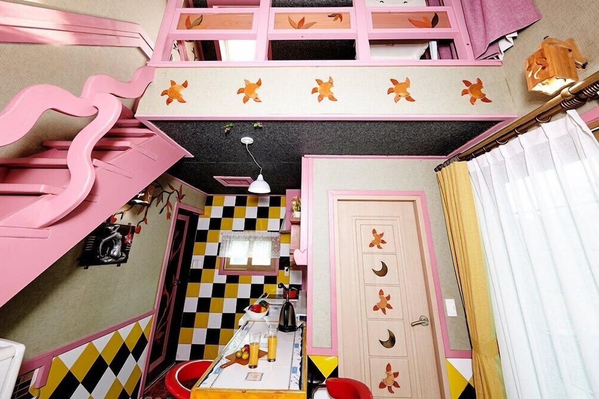 Room (Honey)