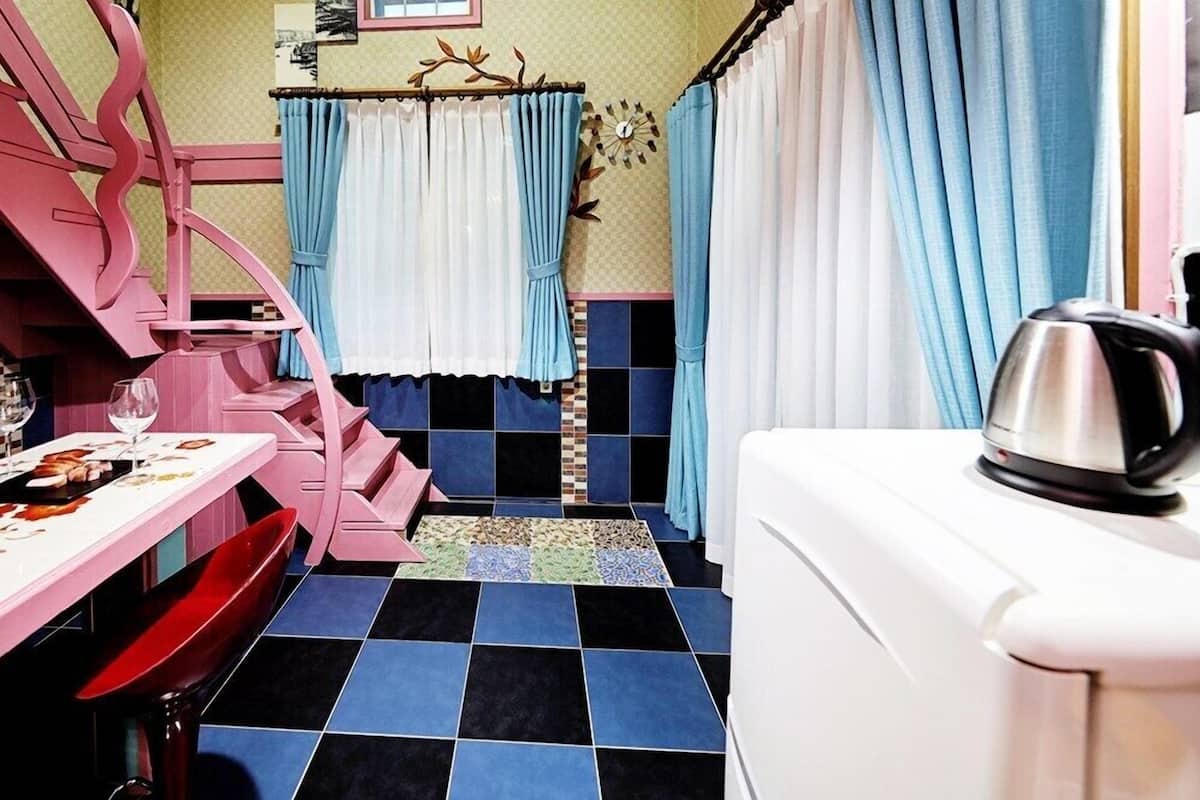 Room (Sweety)