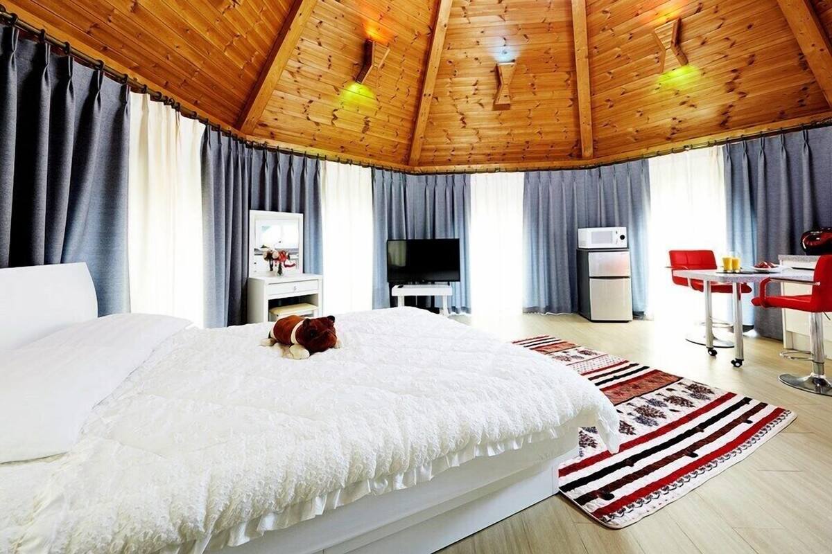 Room (Dia)