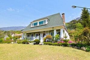 Exterior - Buk-myeon Hill House (Gapyeong)