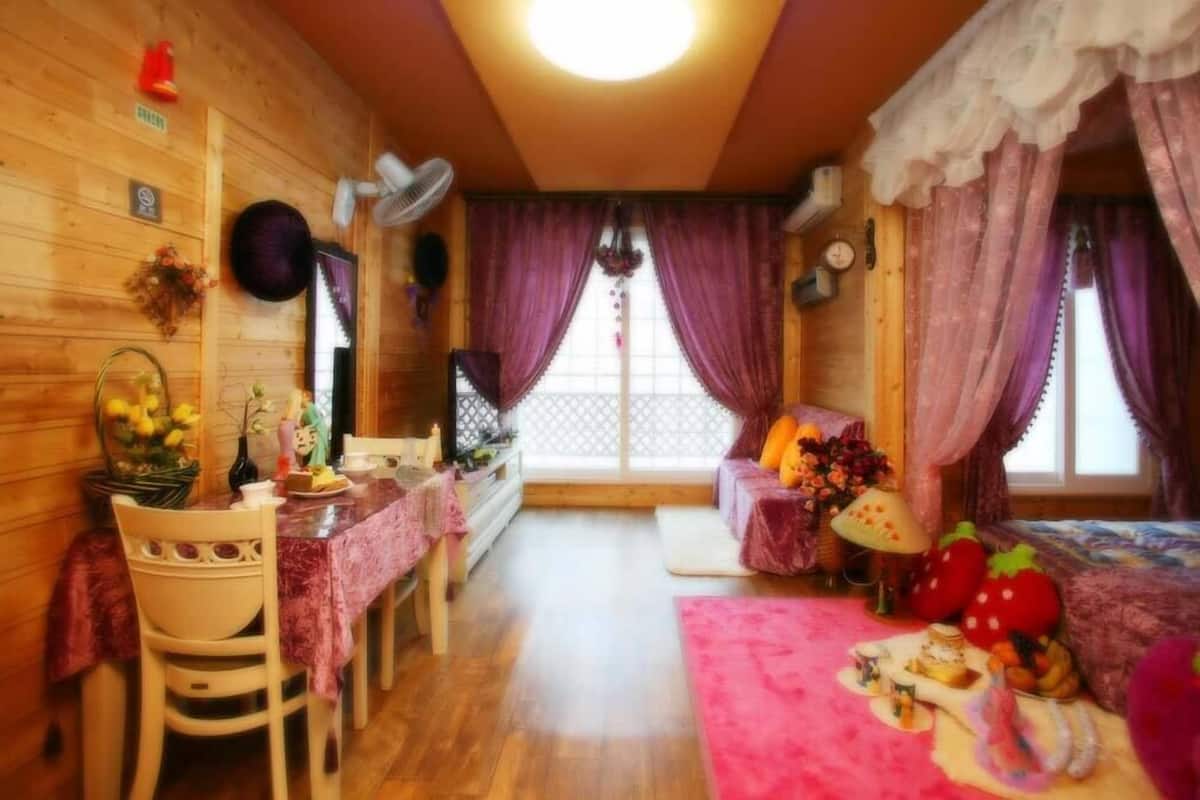 Room (Albireo)