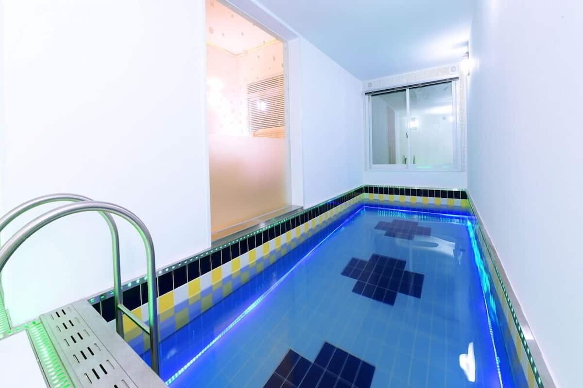 Kamer (C-102(Couple /Family,Duplex ))