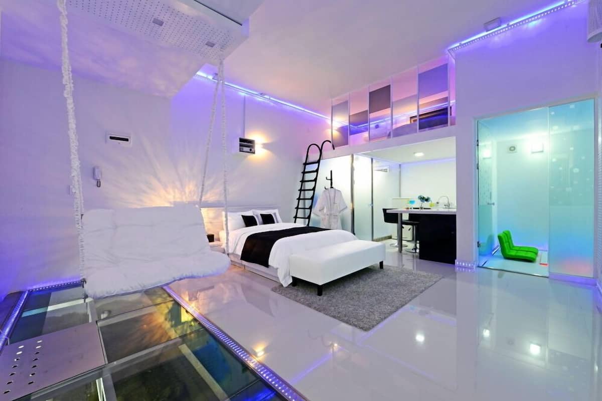 Room (A-101(Couple /Family,Duplex ))