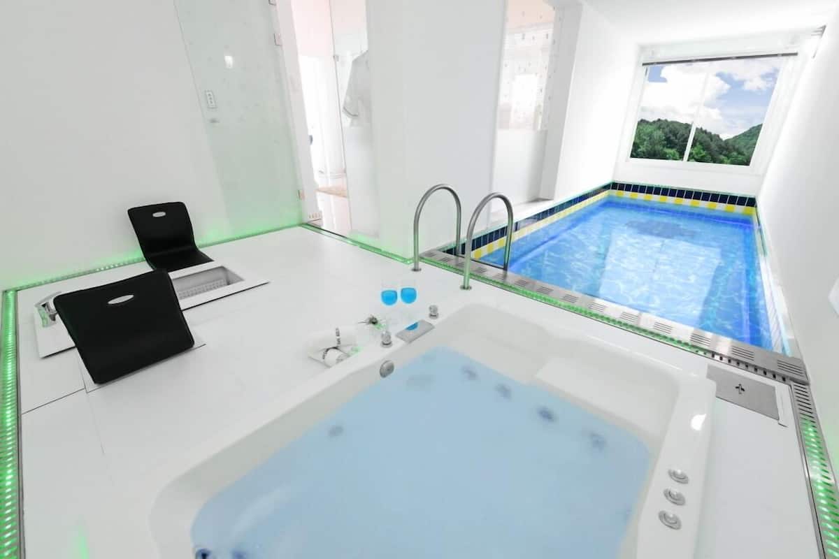 Kamer (A-202(Couple /Family,Duplex ))