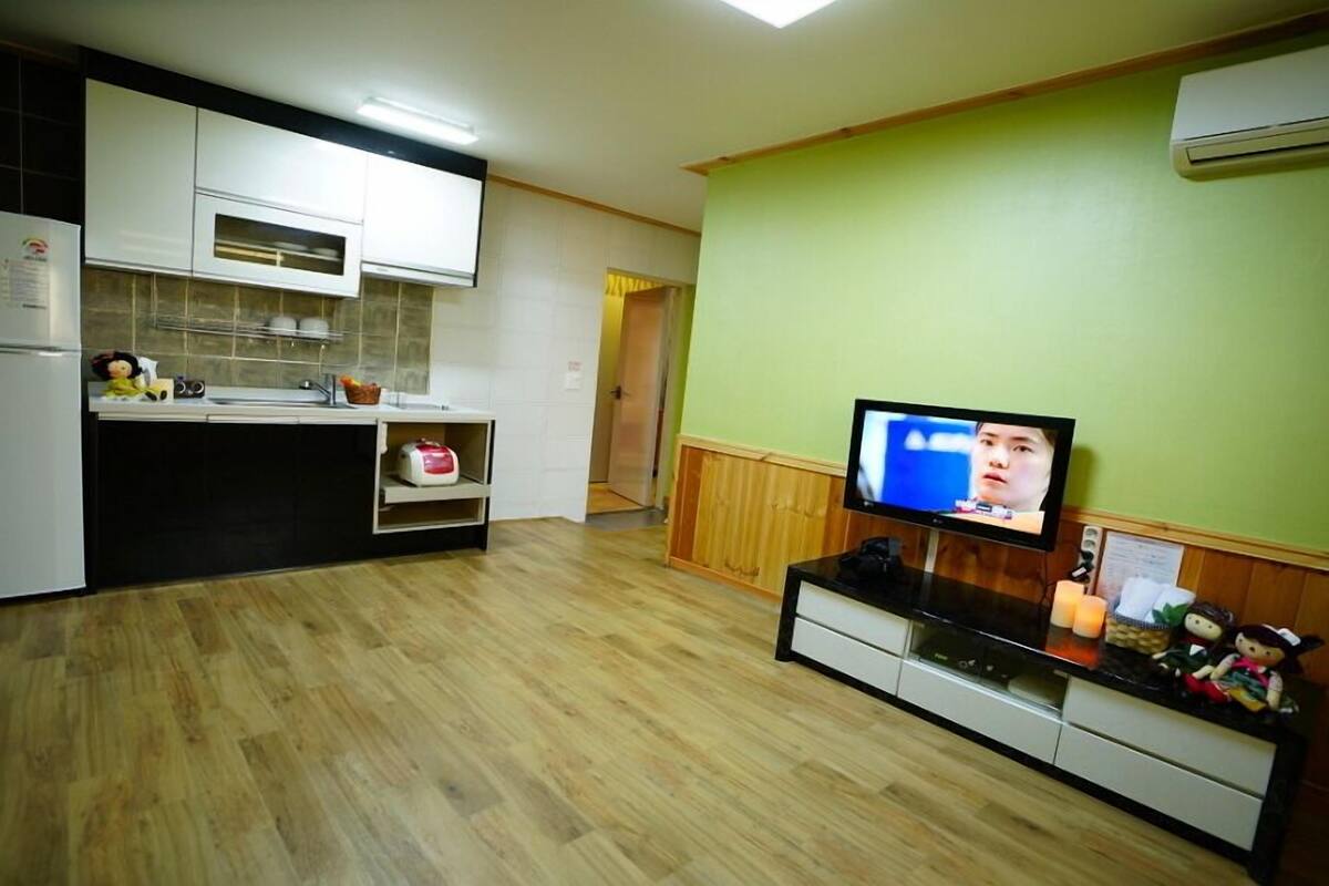Room (A Binari)