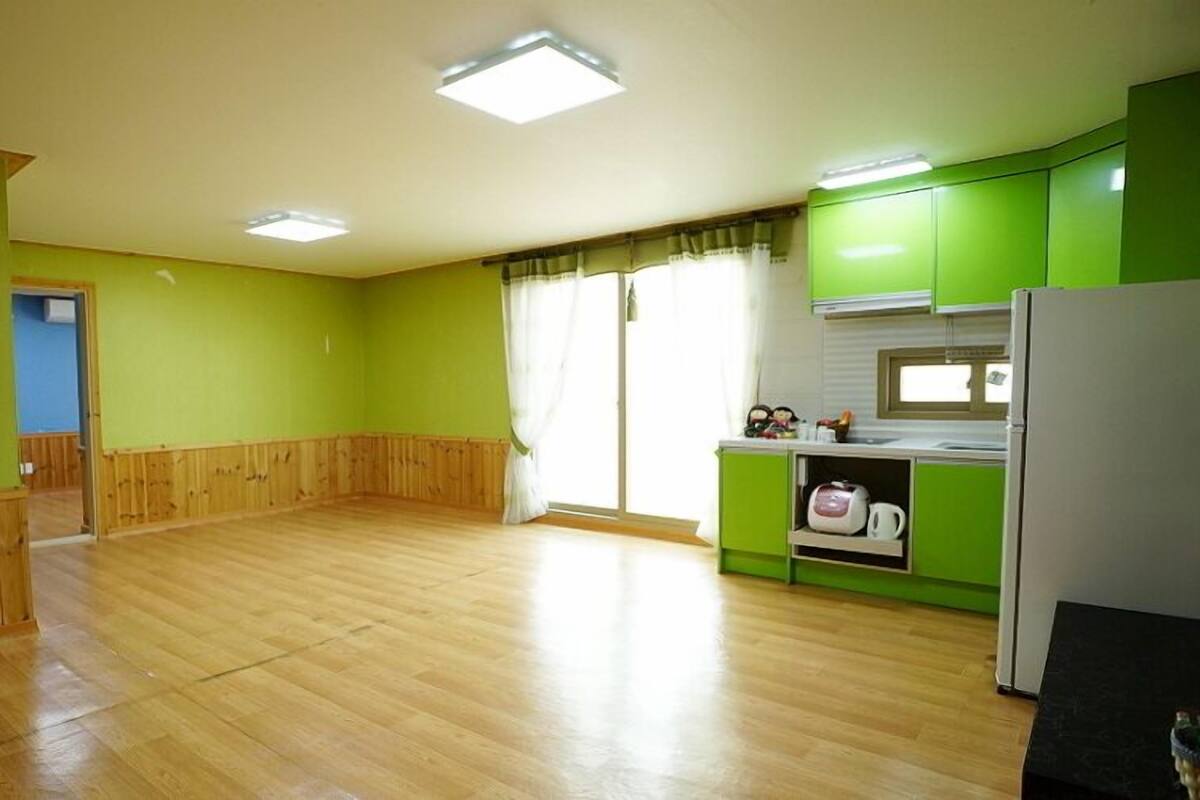 Room (B garam)